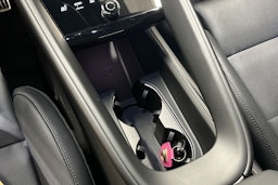 beige Porsche Macan 2025 kuva 23.