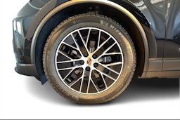 musta Porsche Macan 2025 kuva 6.