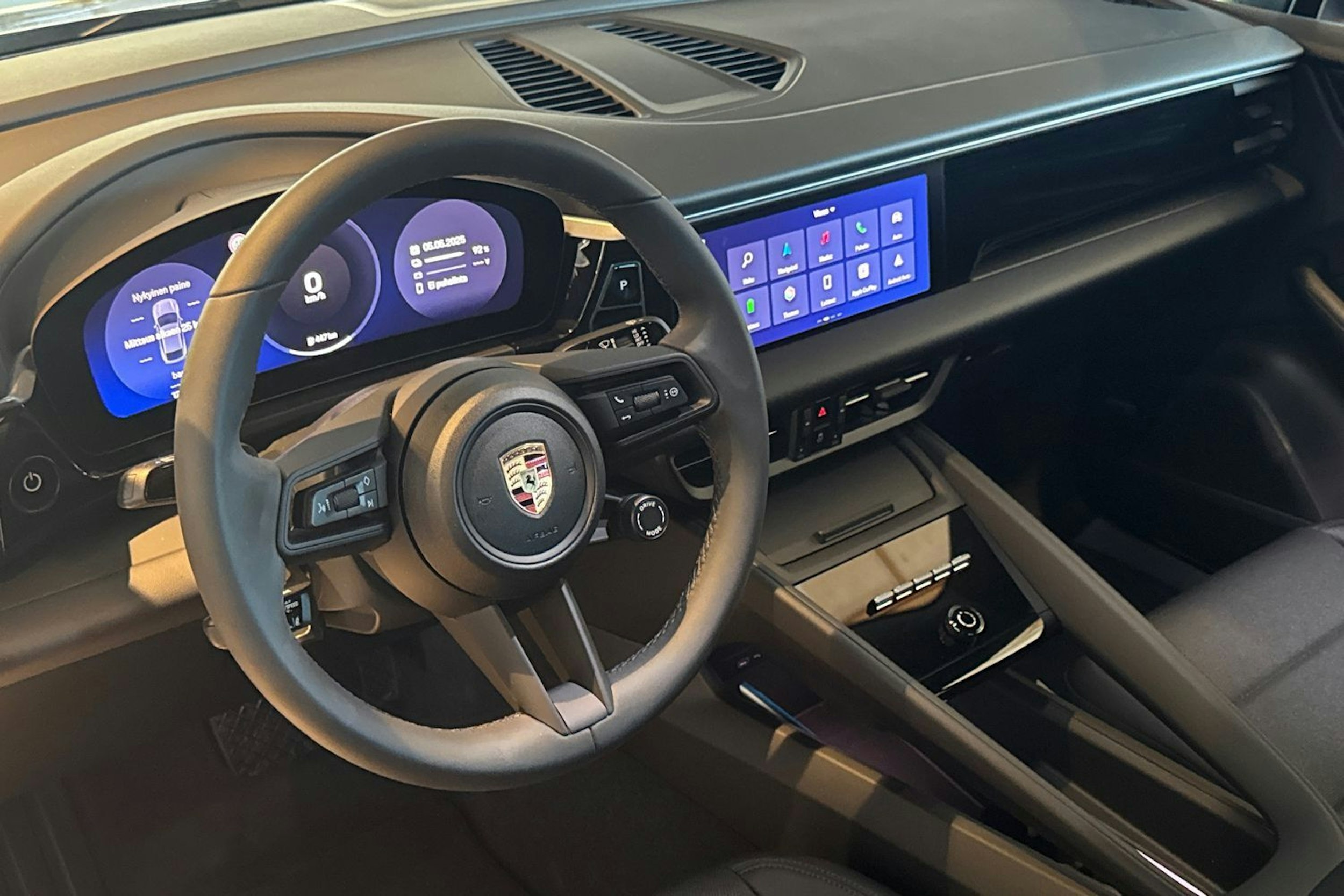 musta Porsche Macan 2025 kuva 7.