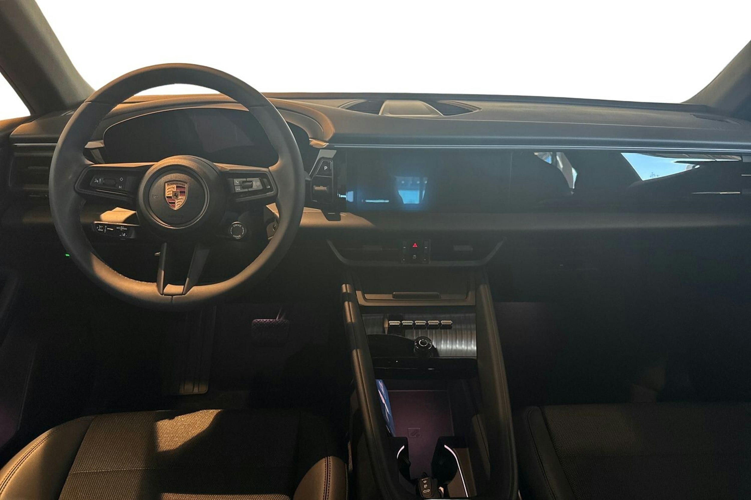 musta Porsche Macan 2025 kuva 8.