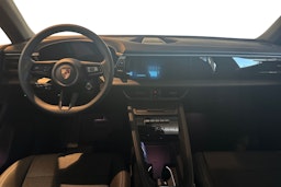 musta Porsche Macan 2025 kuva 8.