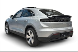 harmaa Porsche Macan 2025 kuva 2.