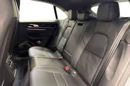 harmaa Porsche Macan 2025 kuva 7.