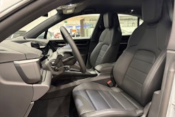 harmaa Porsche Macan 2025 kuva 9.