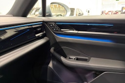 harmaa Porsche Macan 2025 kuva 16.