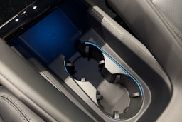 harmaa Porsche Macan 2025 kuva 17.