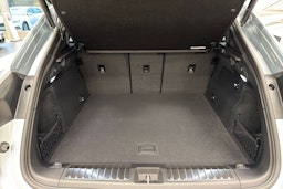 harmaa Porsche Macan 2025 kuva 21.