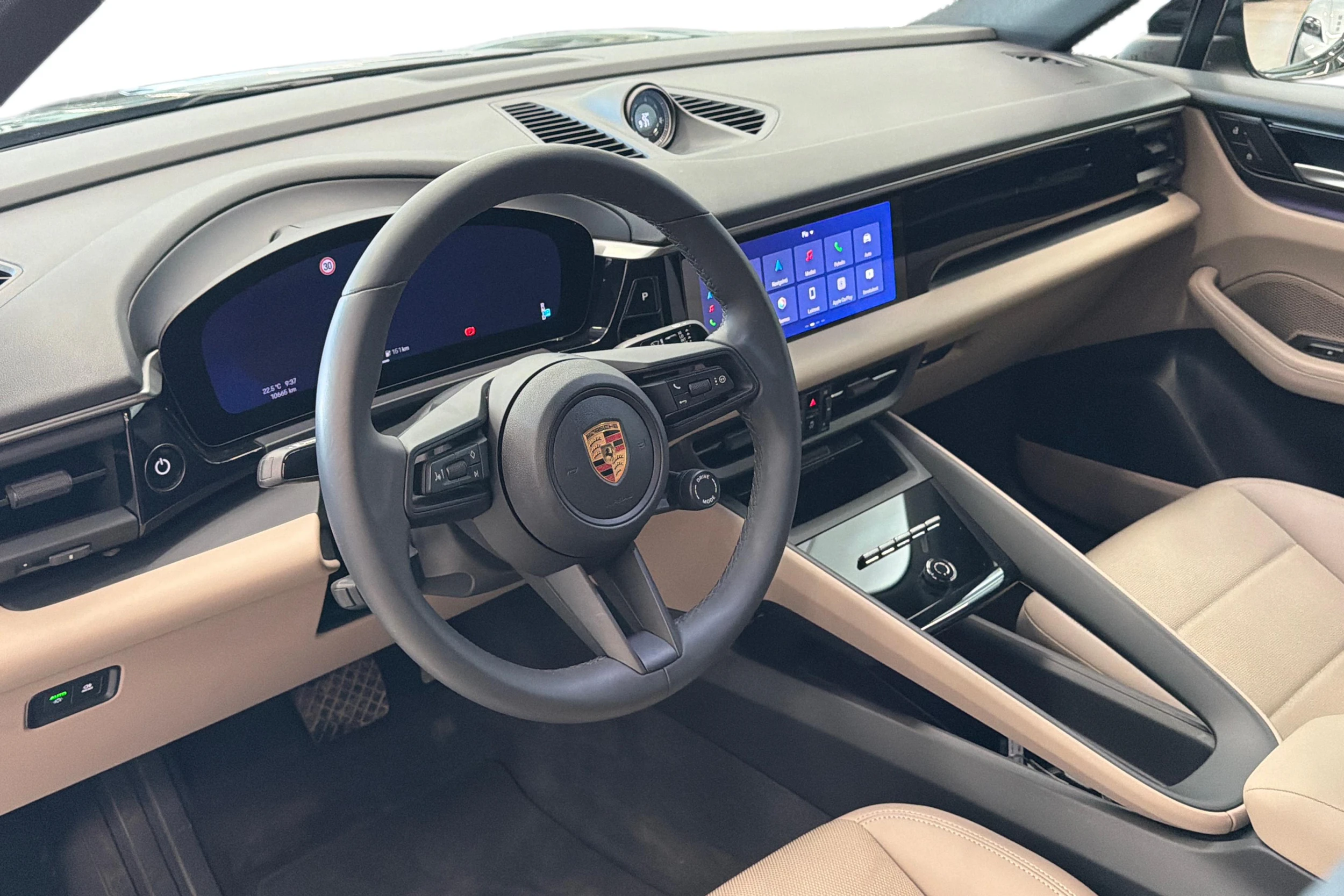 musta Porsche Macan 2025 kuva 7.