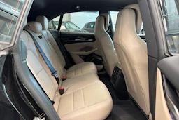 musta Porsche Macan 2025 kuva 13.