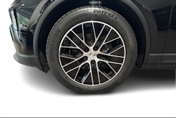 musta Porsche Macan 2025 kuva 9.