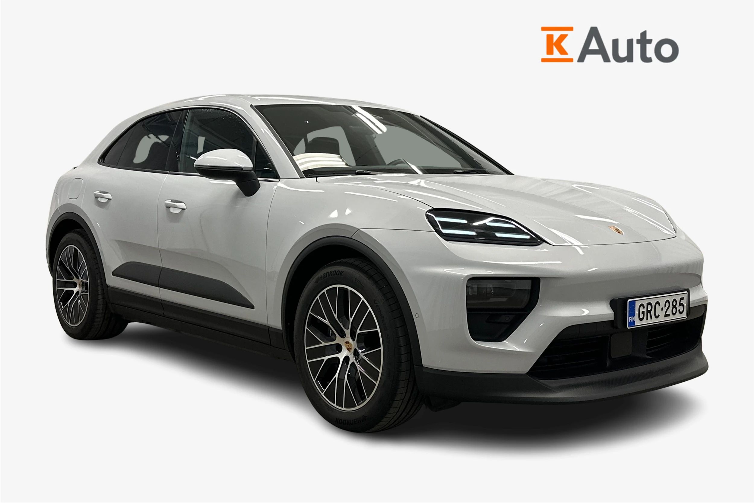 harmaa Porsche Macan 2025 kuva 1.
