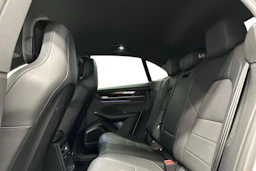 harmaa Porsche Macan 2025 kuva 8.