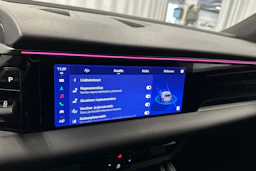 harmaa Porsche Macan 2025 kuva 17.