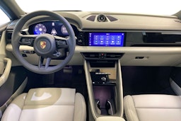 met. vihreä Porsche Macan 2025 kuva 7.