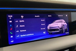 met. vihreä Porsche Macan 2025 kuva 15.