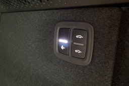 met. vihreä Porsche Macan 2025 kuva 17.
