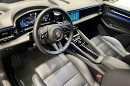 vihreä Porsche Macan 2025 kuva 5.
