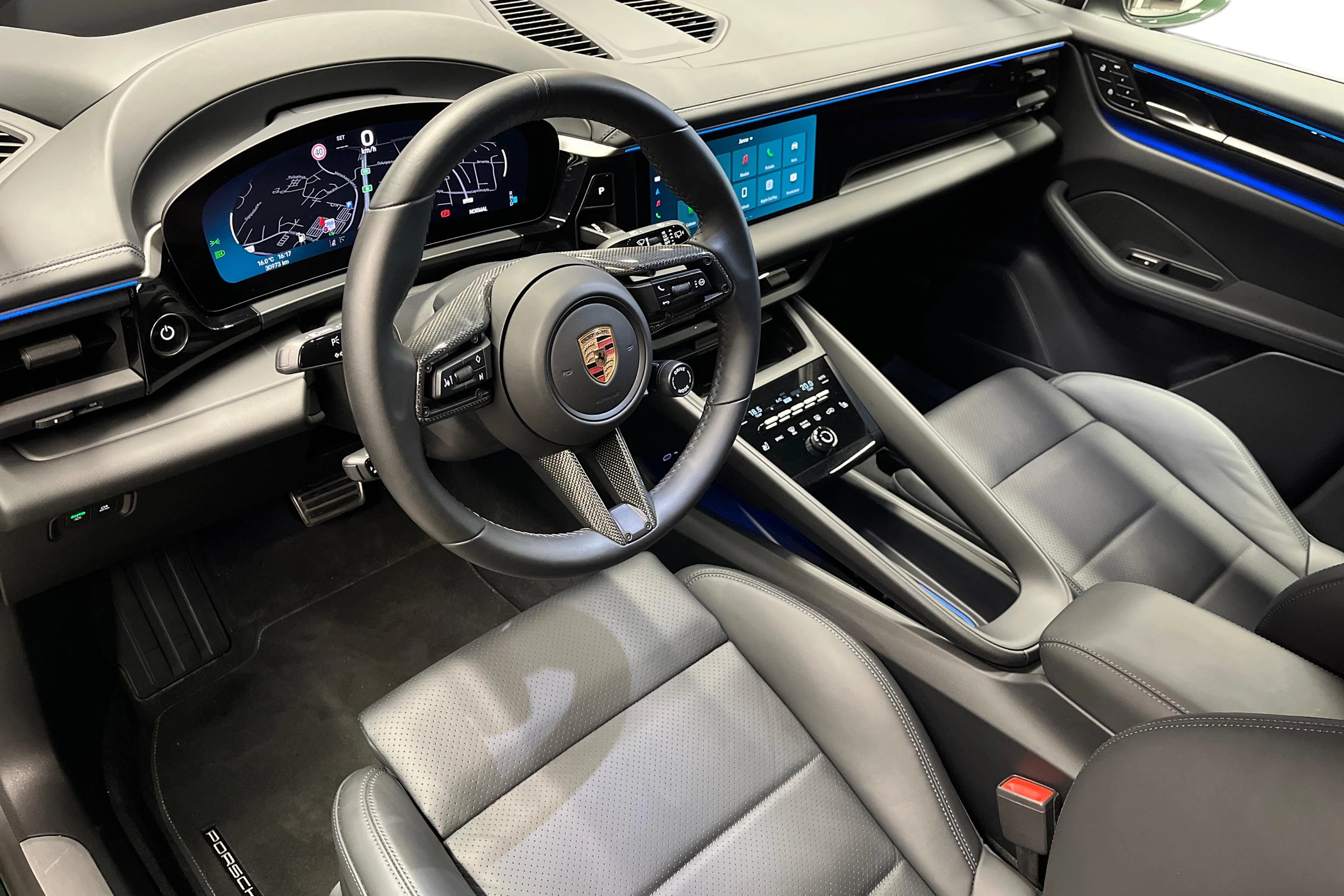 vihreä Porsche Macan 2025 kuva 5.