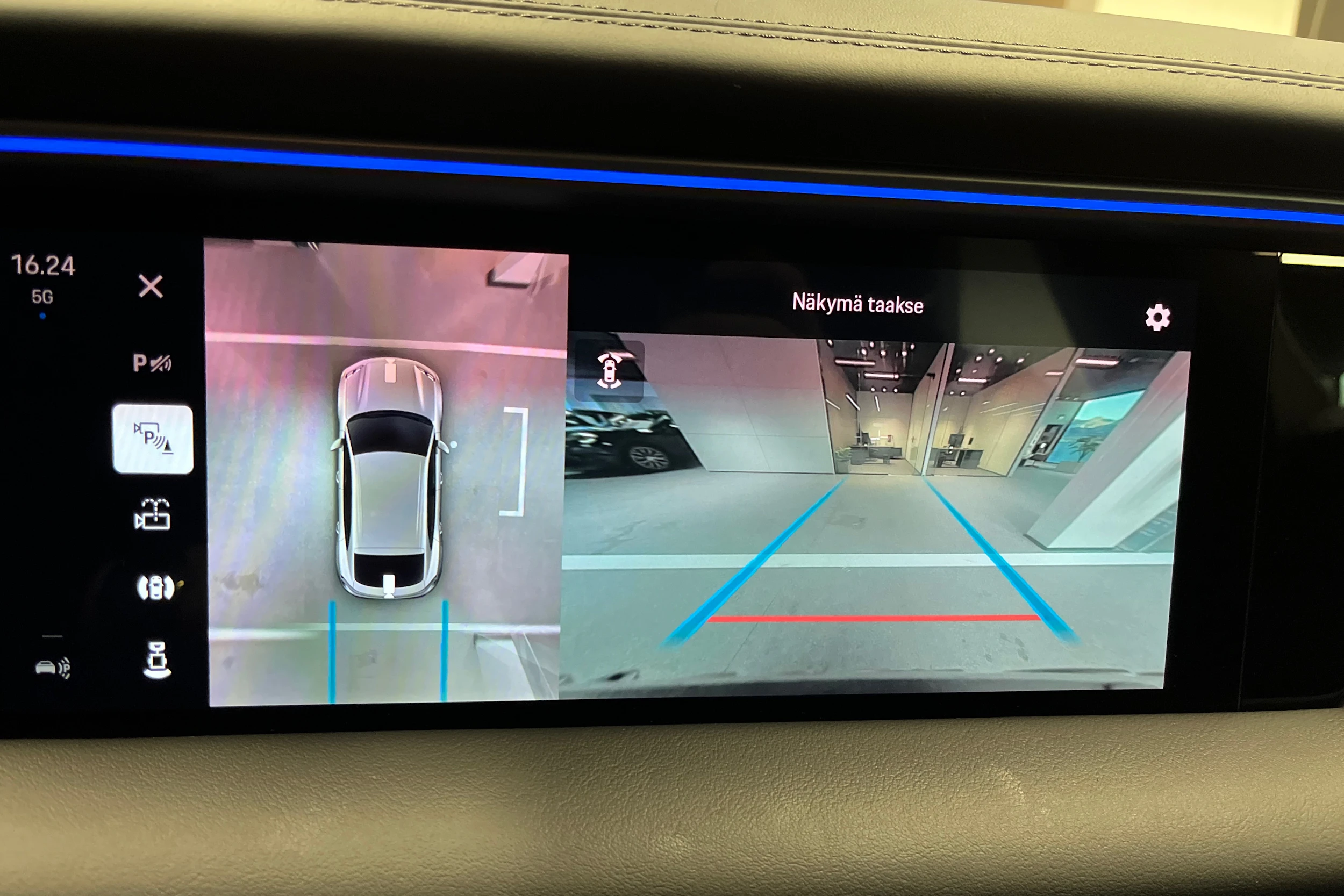 vihreä Porsche Macan 2025 kuva 18.