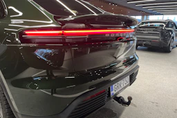 vihreä Porsche Macan 2025 kuva 29.