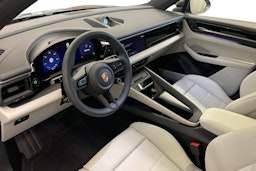 vihreä Porsche Macan 2025 kuva 7.