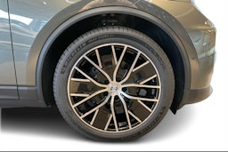 vihreä Porsche Macan 2025 kuva 10.
