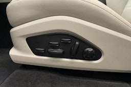 vihreä Porsche Macan 2025 kuva 13.
