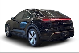 musta Porsche Macan 2025 kuva 2.