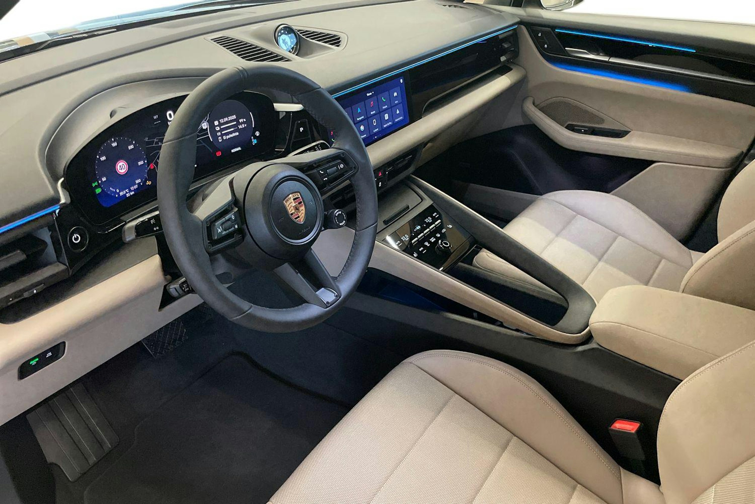 musta Porsche Macan 2025 kuva 6.