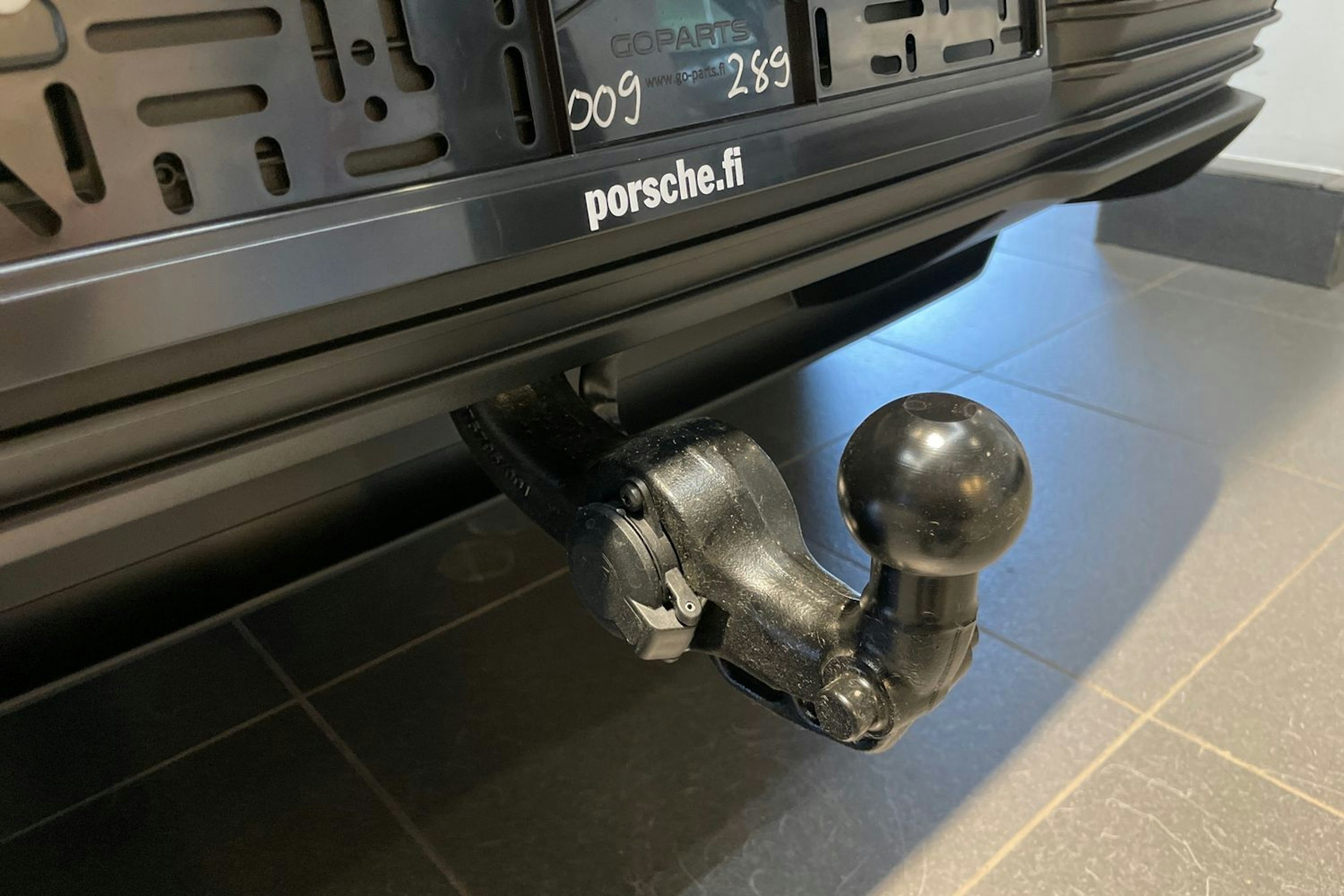 musta Porsche Macan 2025 kuva 23.