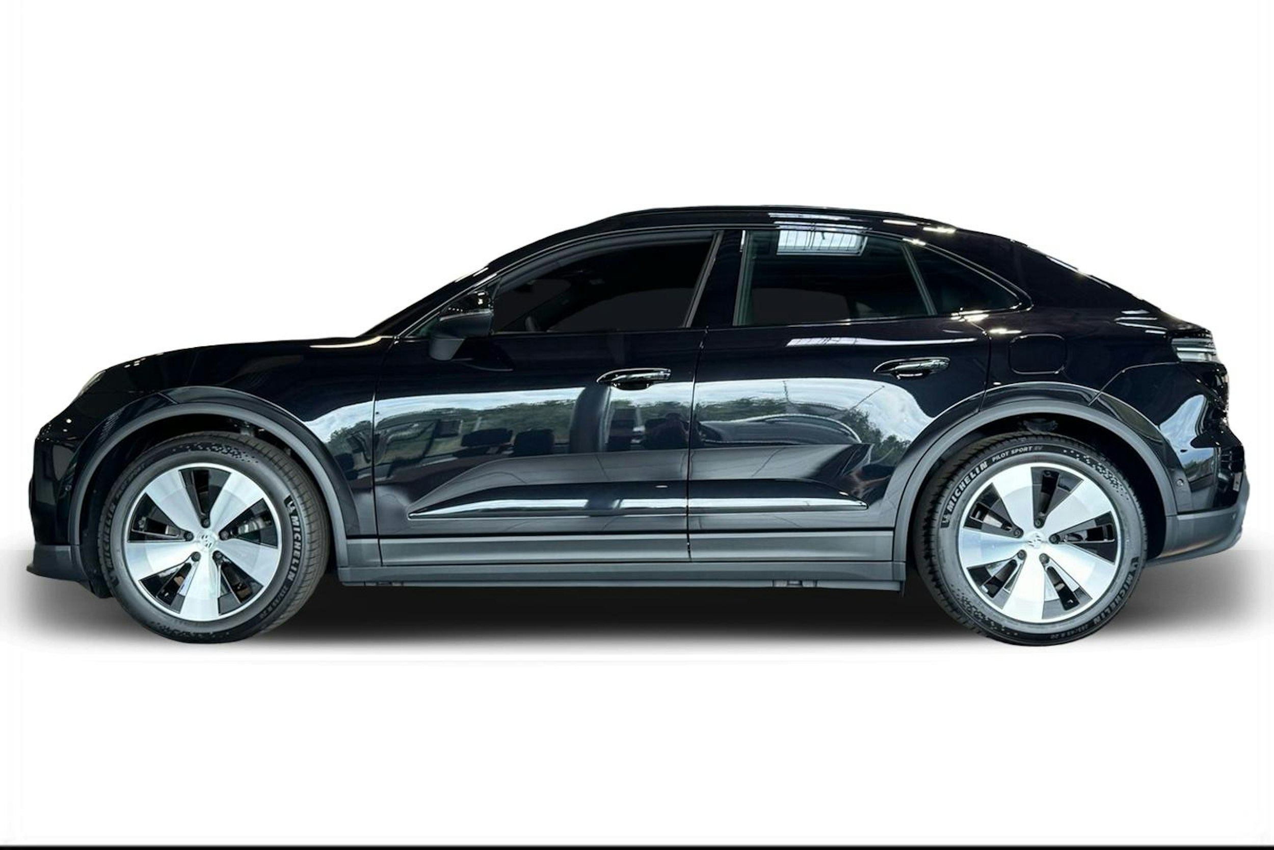 musta Porsche Macan 2025 kuva 5.
