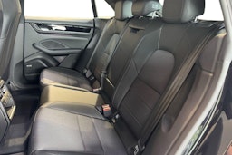 musta Porsche Macan 2025 kuva 8.