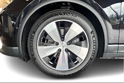 musta Porsche Macan 2025 kuva 9.
