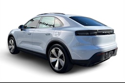 harmaa Porsche Macan 2025 kuva 2.