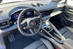 harmaa Porsche Macan 2025 kuva 6.