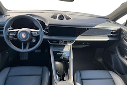 harmaa Porsche Macan 2025 kuva 7.