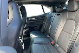 harmaa Porsche Macan 2025 kuva 8.
