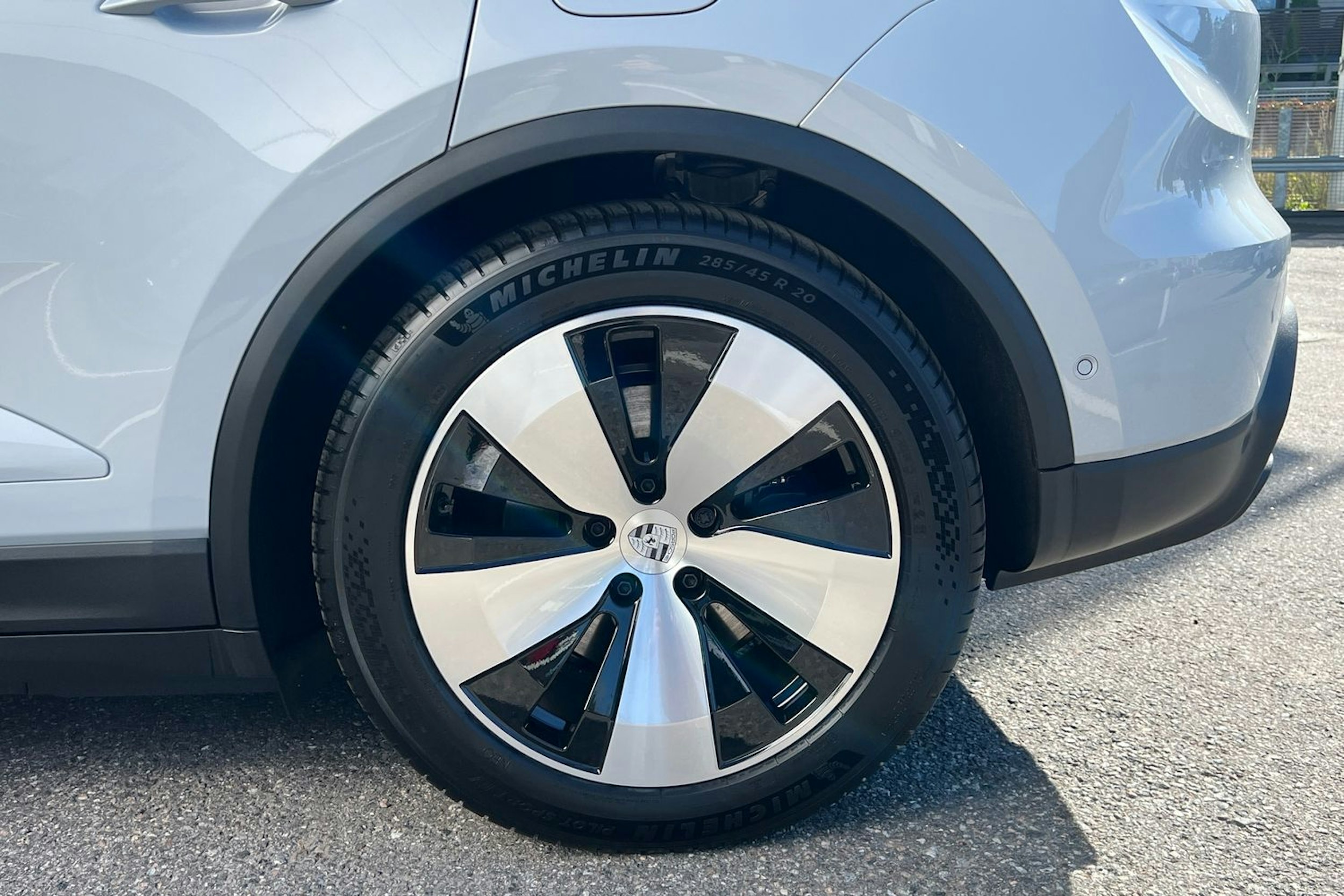harmaa Porsche Macan 2025 kuva 10.
