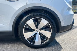 harmaa Porsche Macan 2025 kuva 10.