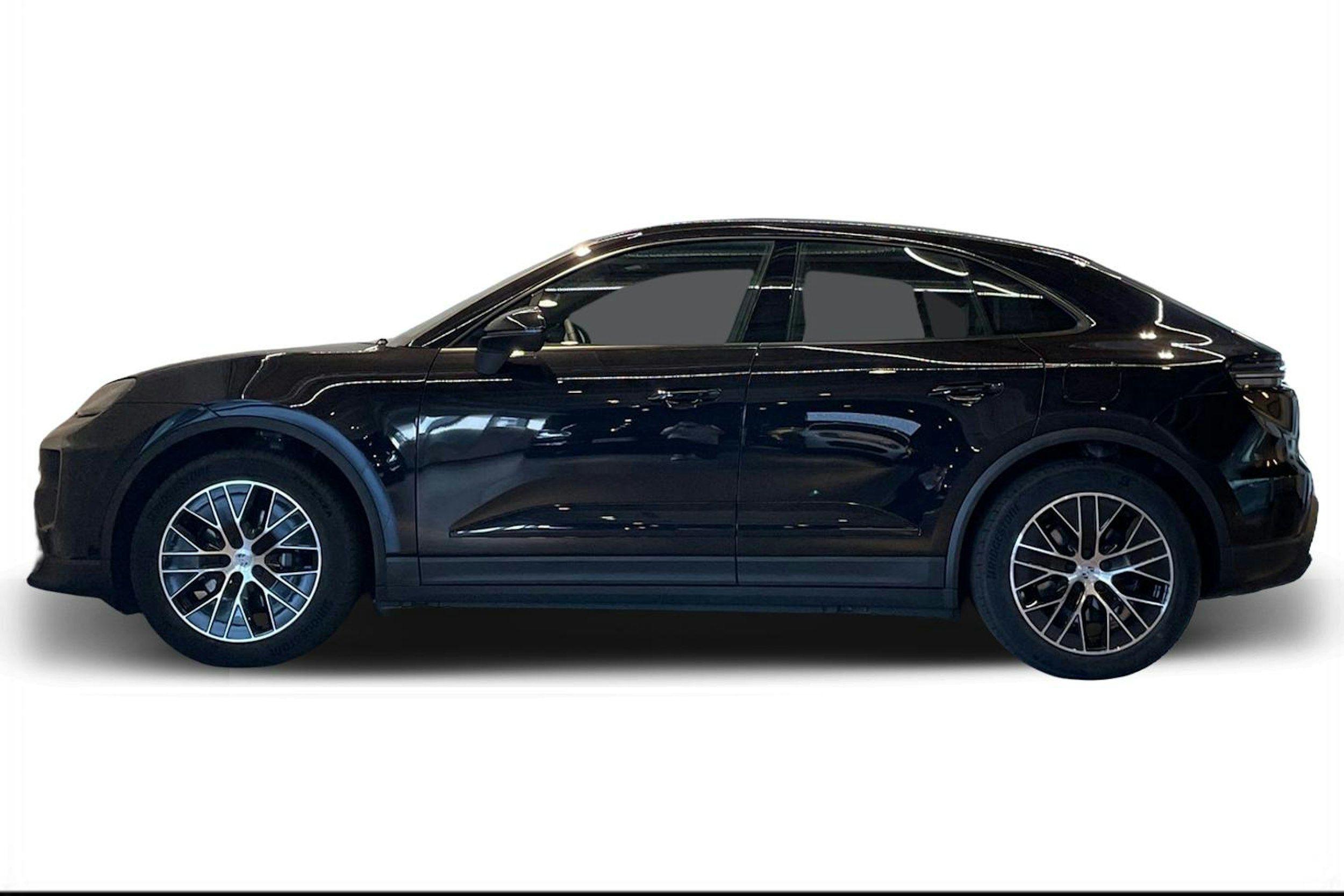 musta Porsche Macan 2025 kuva 5.