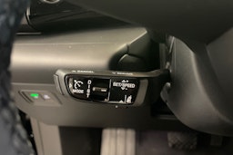 musta Porsche Macan 2025 kuva 13.