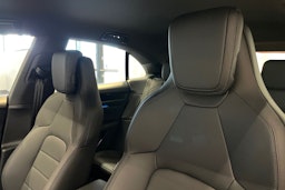 musta Porsche Macan 2025 kuva 18.