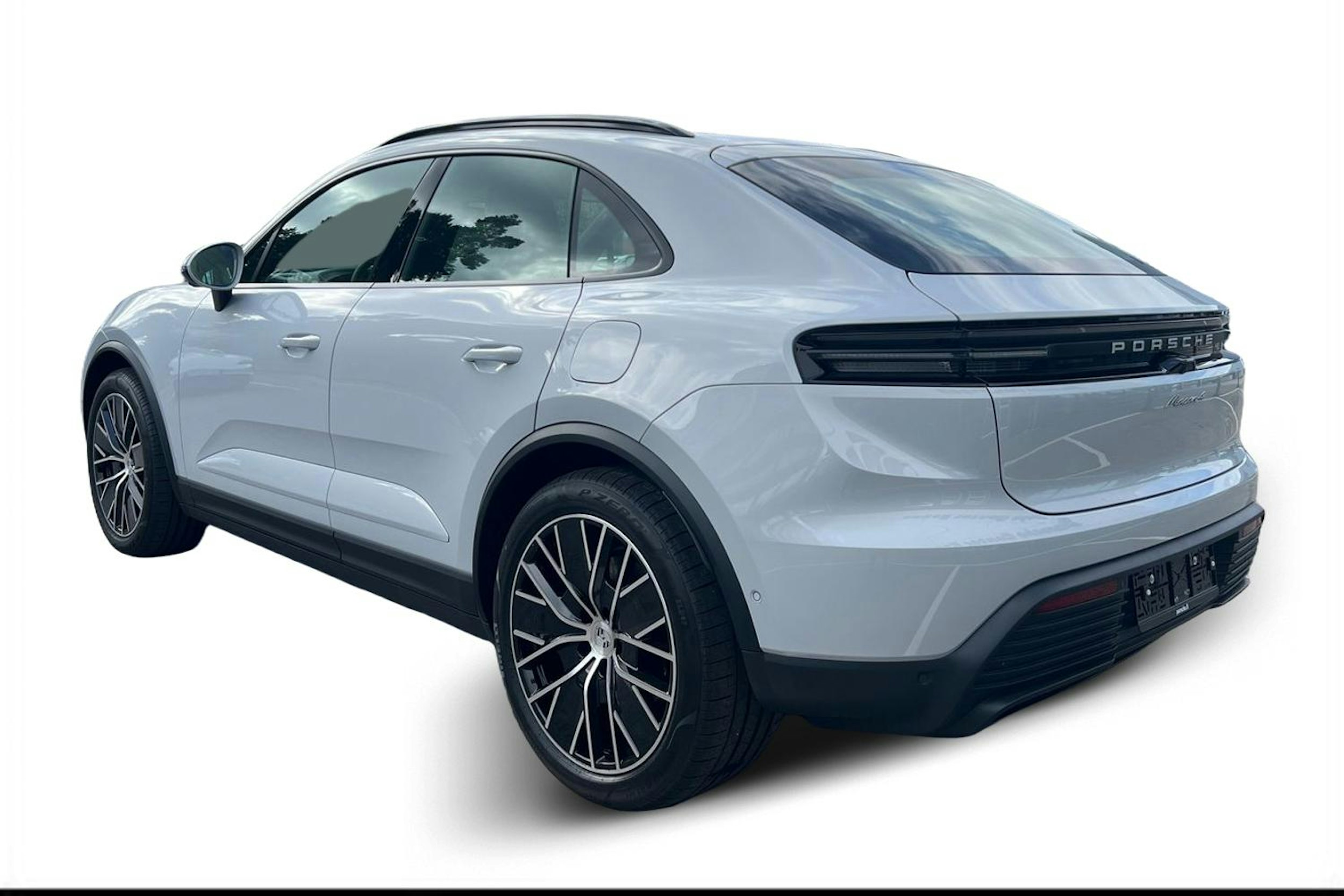 harmaa Porsche Macan 2025 kuva 2.