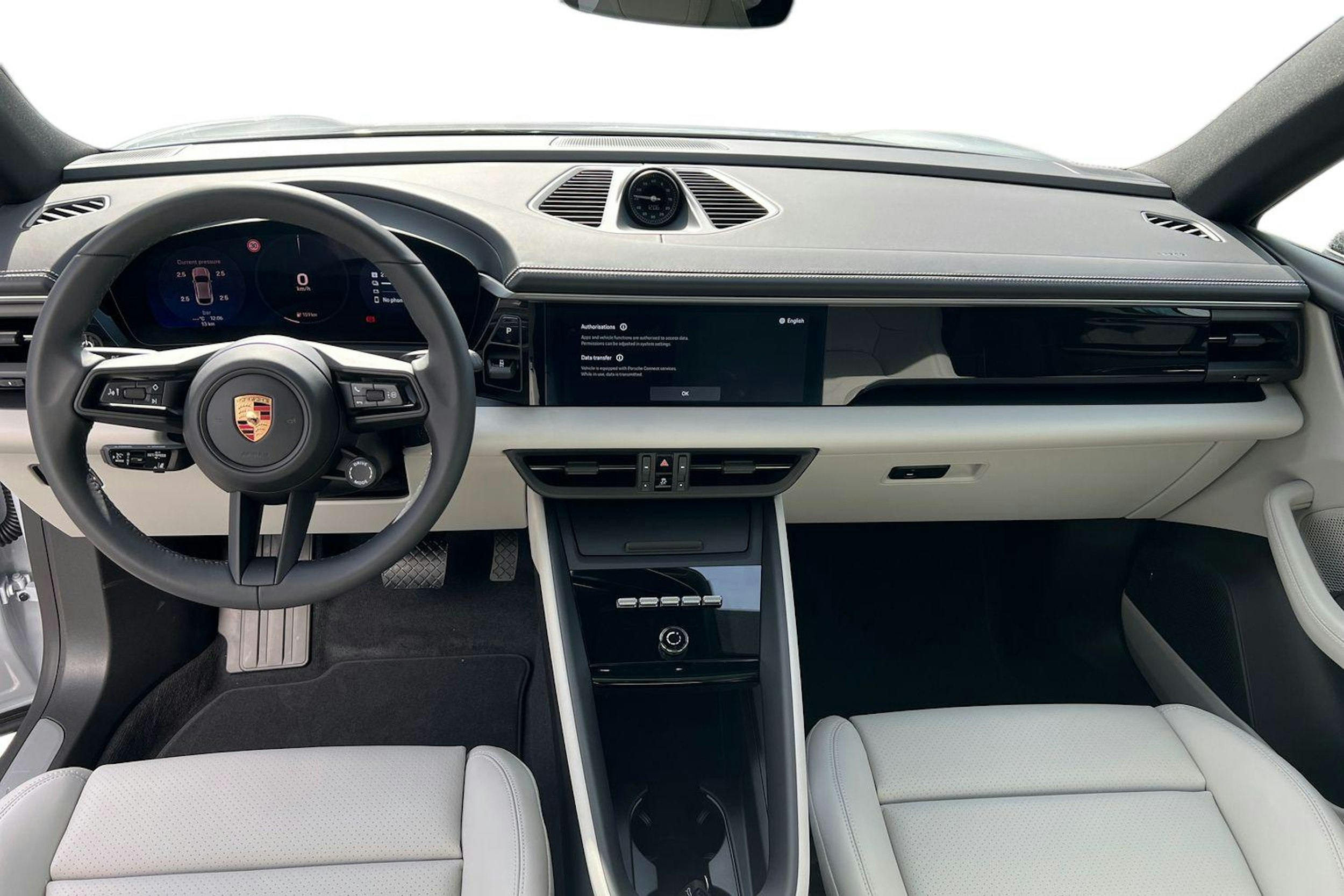 harmaa Porsche Macan 2025 kuva 7.