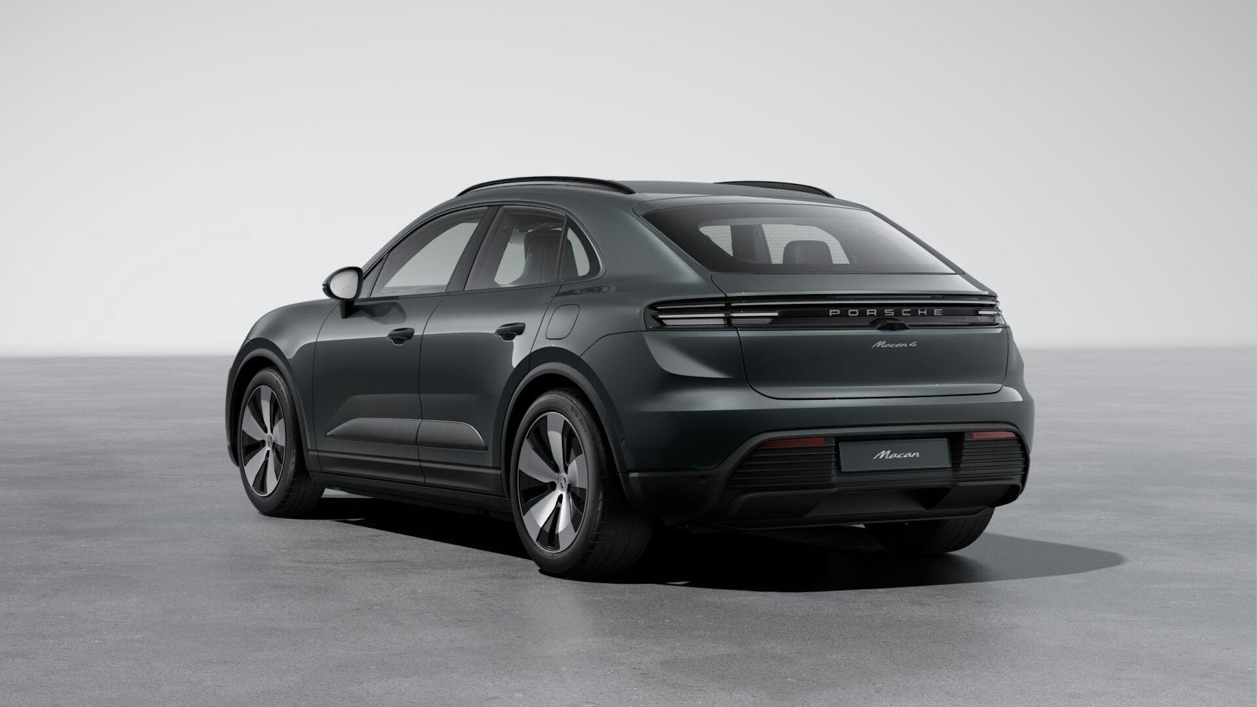 harmaa Porsche Macan 2025 kuva 4.