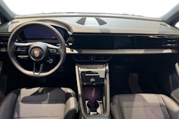 harmaa Porsche Macan 2025 kuva 7.