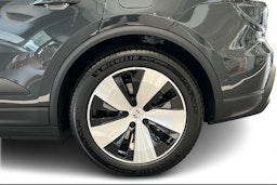 harmaa Porsche Macan 2025 kuva 9.