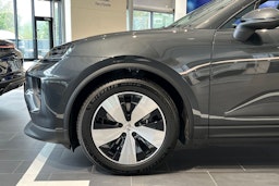 harmaa Porsche Macan 2025 kuva 15.