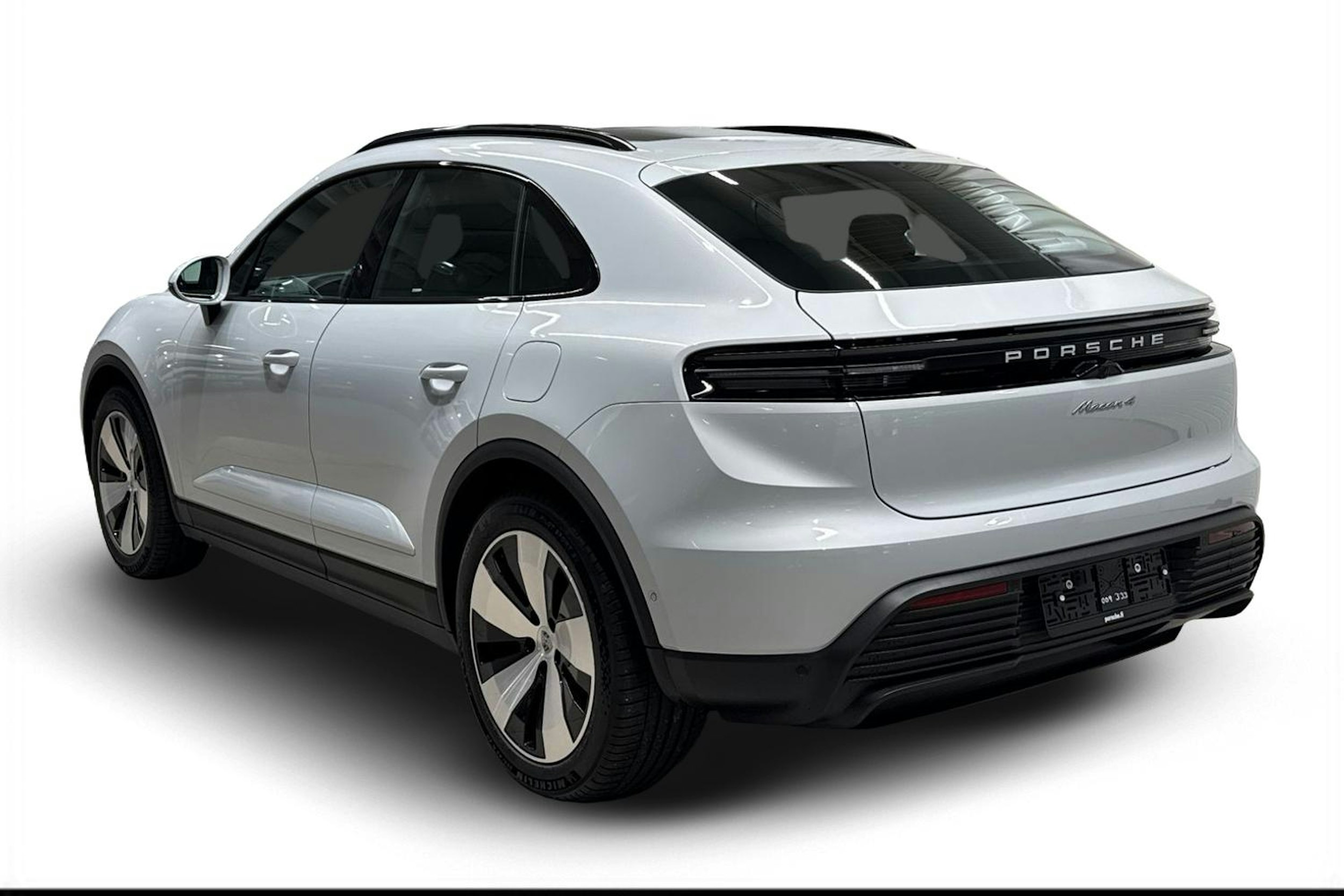 harmaa Porsche Macan 2025 kuva 2.