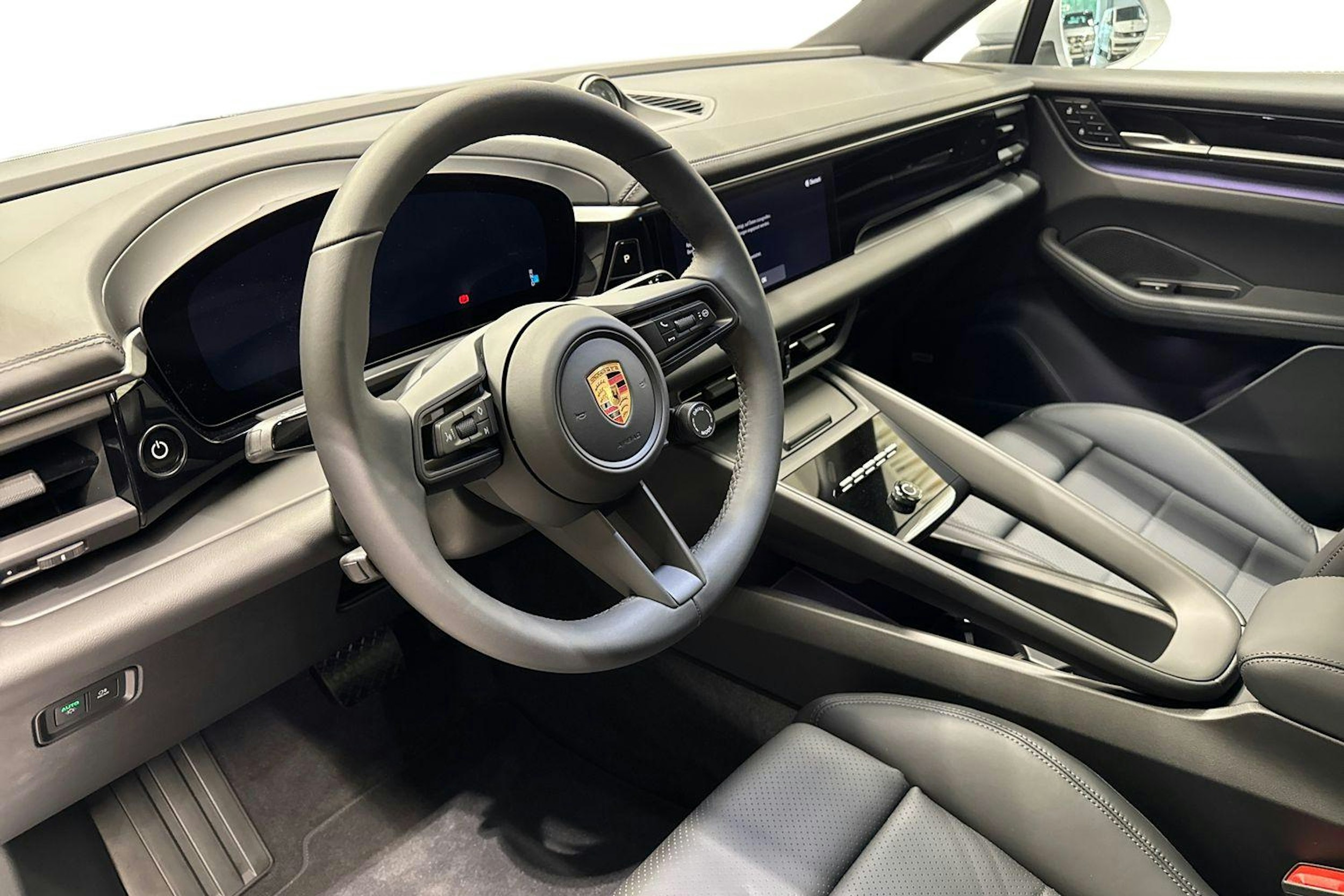 harmaa Porsche Macan 2025 kuva 6.